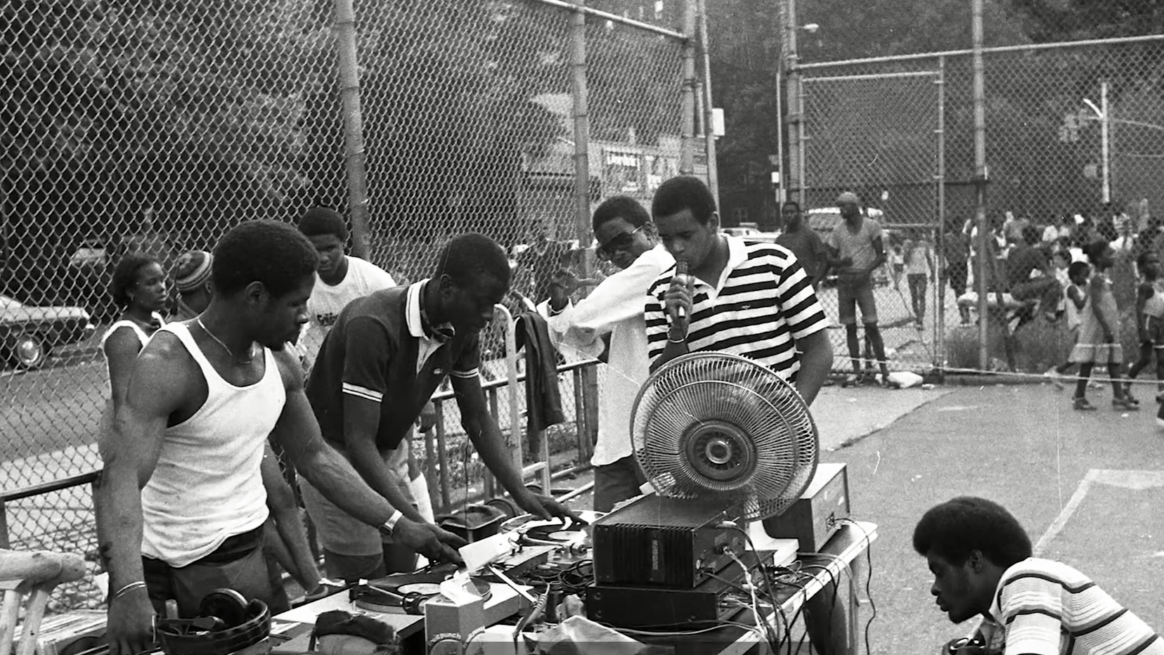 What Is Breakdancing - Premium Landscape Design Gallery - Retina